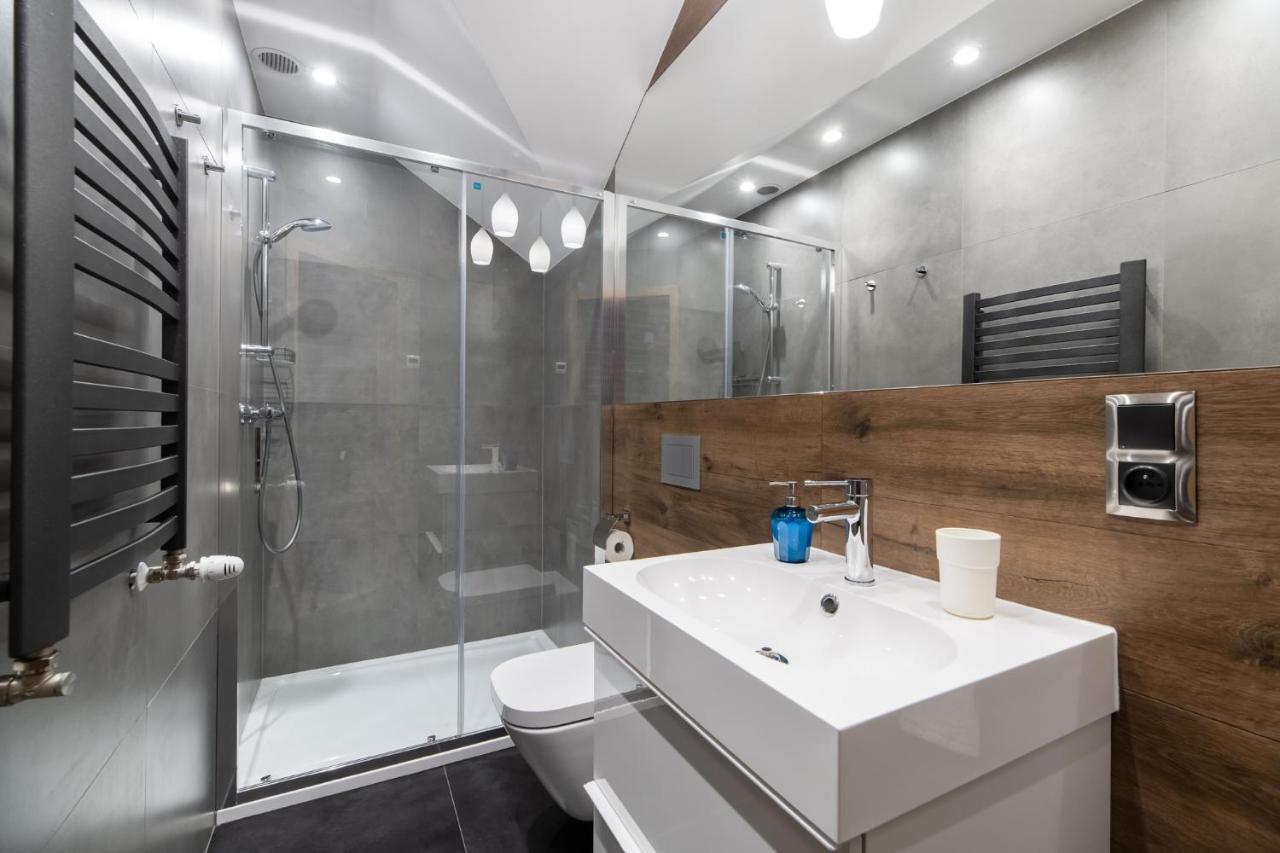Neo Unique & Bright Apartments, Free Parking, 15Min Old Town & Kazimierz - By Homelike Krakow Exterior photo